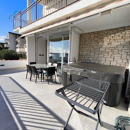 Astramaris Apartments Donji Okrug  Kültér fotó