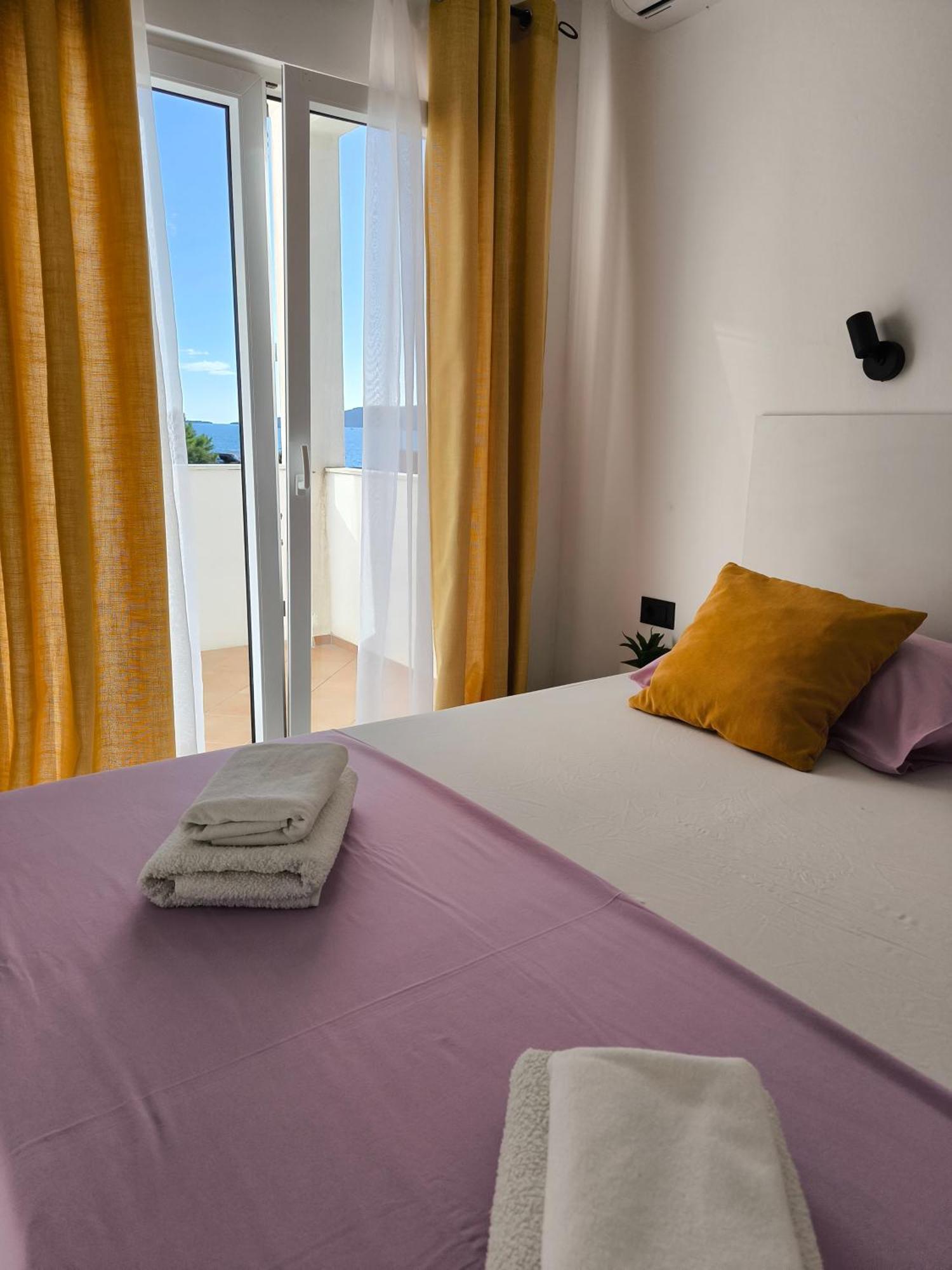 Astramaris Apartments Donji Okrug  Kültér fotó