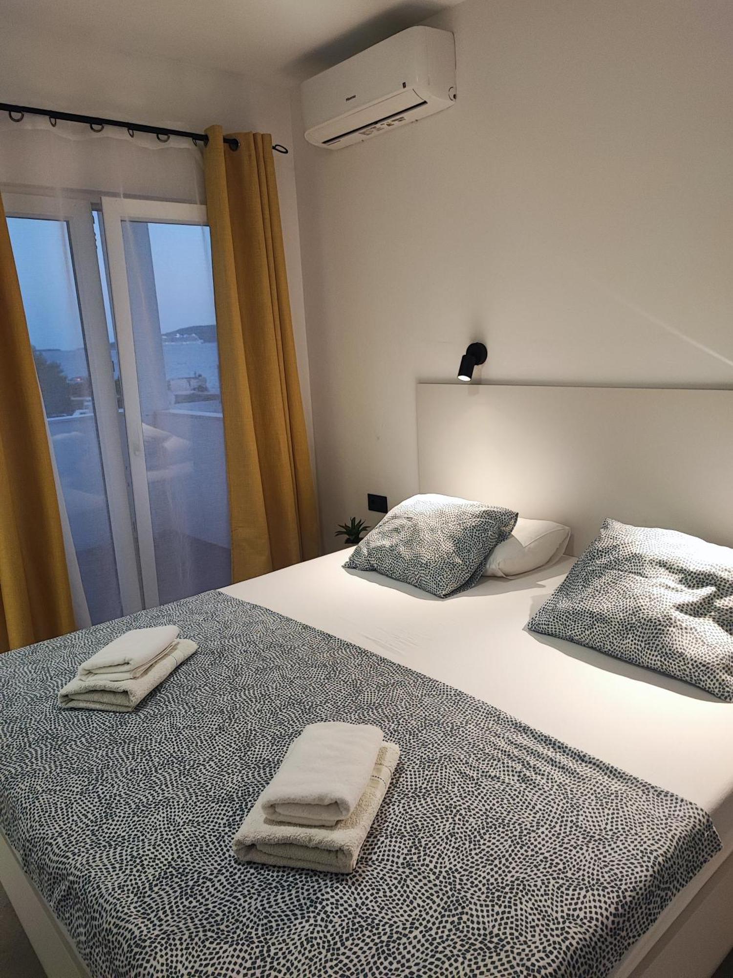 Astramaris Apartments Donji Okrug  Kültér fotó