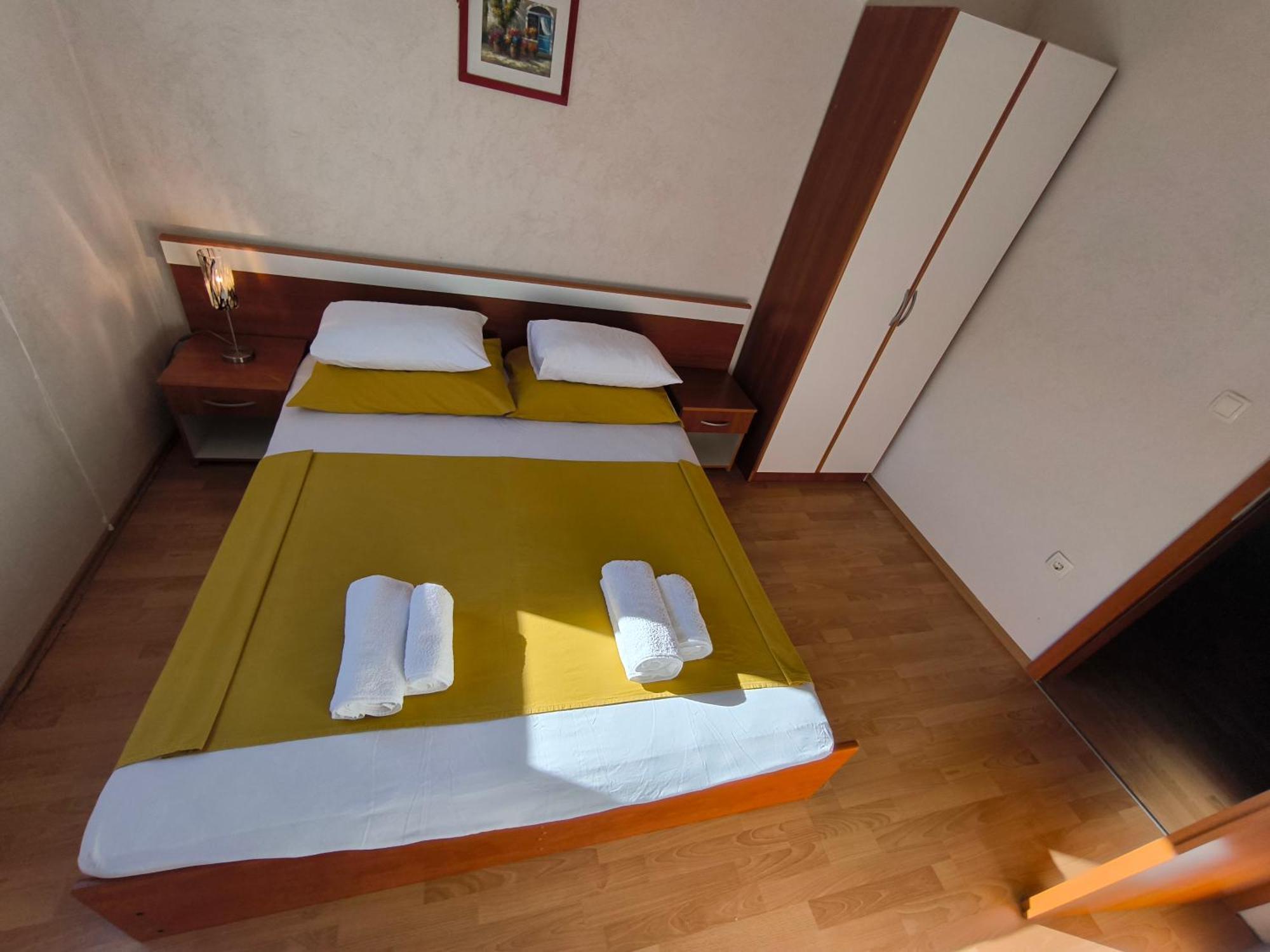 Astramaris Apartments Donji Okrug  Kültér fotó